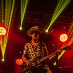 SKAY Y LOS FAKIRES: "Iluminaron Córdoba"