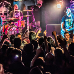 CADENA PERPETUA Y BULLDOG: "Estallaron Refugio Guernica"