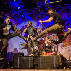 LOS CALIGARIS: “20 años de alegría”