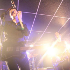 JOVENES PORDIOSEROS: “Palo y a la bolsa”