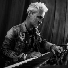 DIEGO BLANCO: “Hoy las bandas prefieren mantener una fluidez sacando solo canciones… pero el disco marca etapas”