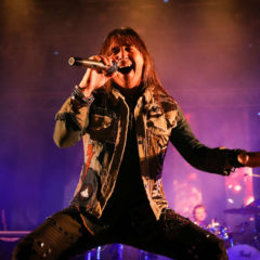 ADRIÁN BARILARI: “La mayoría me conoce de Rata Blanca, pero yo tengo una historia antes que eso.”