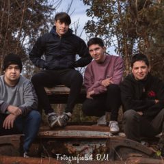 Uglys: ” Conexión es una canción con mucha energía que llegó en el momento justo que la banda lo necesitaba”