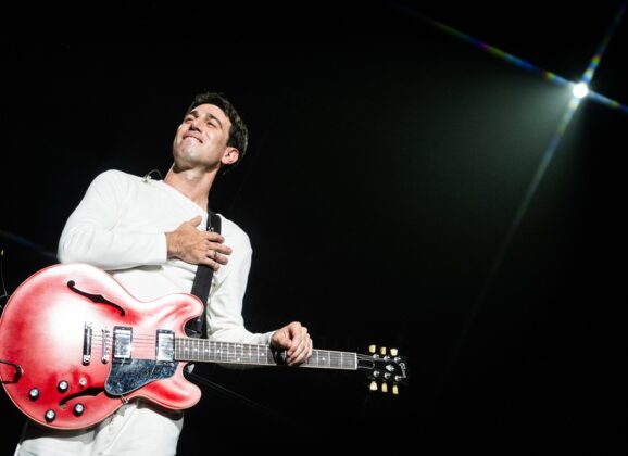 Conociendo a Rusia presenta su primer álbum en vivo