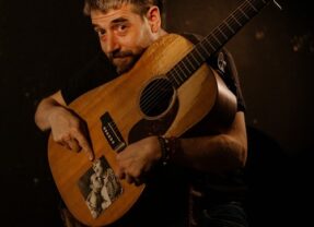 Santiago Moraes por primera vez en Pétalos de Sol