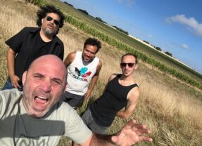 Edu Schmidt y Los Enroscaos se presentan en la docta