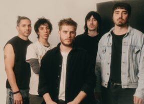 Terrores Nocturnos junto a Hojas por el Barrio en Córdoba