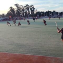 Hockey: Athletic mantiene la punta