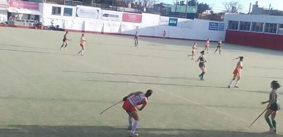Hochey: Universitario gano en los shoot out ante Parque